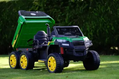 JUST IN TIME FOR SUMMER KIDS ELECTRIC 4 WHEEL DRIVE GATER SPRING CLEARANCE SALE - $699.00 ZERO DOWN...