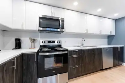 2200 Sherobee - 2 Bedroom Deluxe for Rent in Mississauga, View more