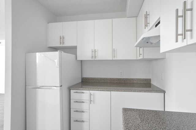 5740 Cavendish Boulevard — photo 3
