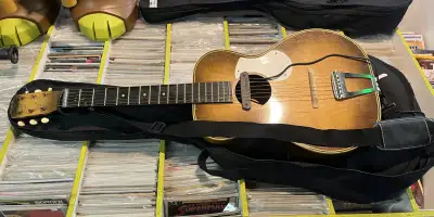 Silvertone Acoustic Guitar with Fishman Soundhole Pickup, View more