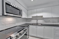 1371 Harwood Street is walking distance to downtown Vancouver. The building is six-storeys tall and... (image 4)