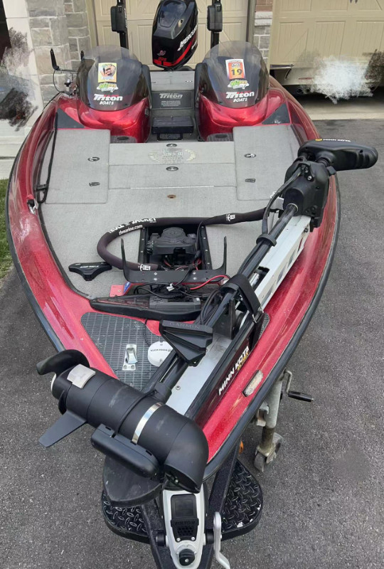 Triton 2003 Bass Boat for Sale in Powerboats & Motorboats in Markham / York Region - Image 4