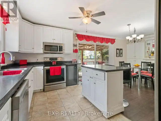4448 FIFTH AVENUE Niagara Falls (Downtown), Ontario in Houses for Sale in St. Catharines - Image 14