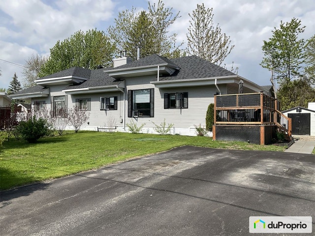 34e Avenue — photo 1