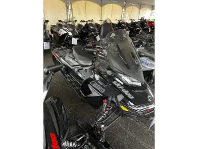 2019 Ski-Doo RENEGADE X-RS 850 SPECIAL PRICING !!!! UNIT SOLD AS-IS. Unit clean and ready to ride!!...