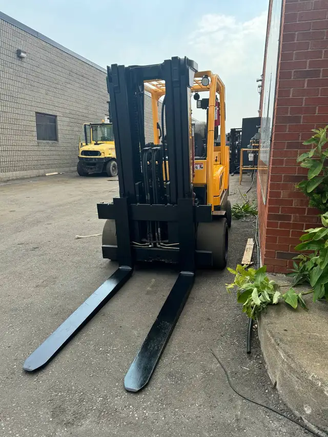 Hyster 12,000lb S120FT Propane Forklift in Heavy Equipment in Mississauga / Peel Region - Image 5
