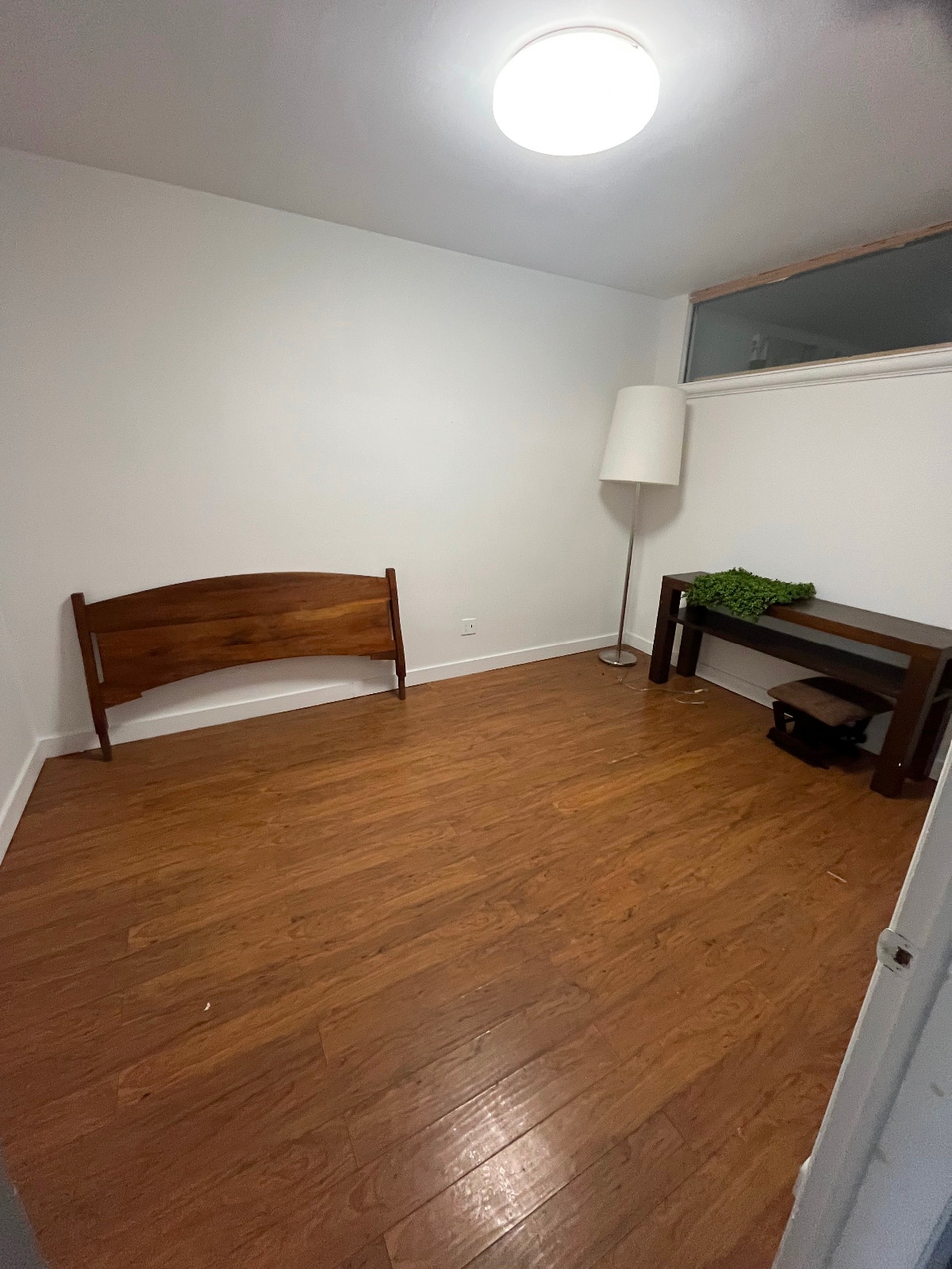 6 1/2 . 3 bdrm Mile-x/Little Italy. 2200.00 — photo 3