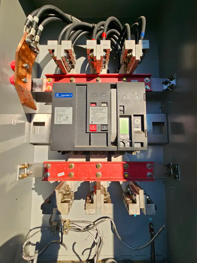 1600 KW 600 V HEAVY DUTY DIESEL GENERATOR  ENCLOSED ON TANK in Heavy Equipment in City of Montréal - Image 14