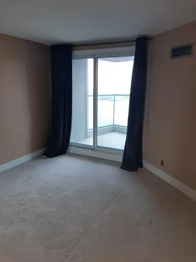 - York/Queen's Quay, On the Lake - Balcony and Large, Renovated Bath - Full Lake View; 100% Walk Sco...