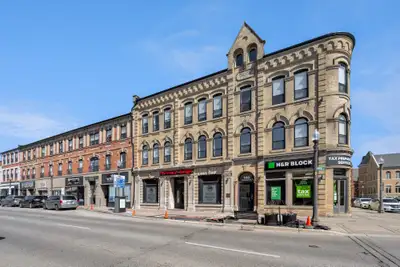 Loft Style apartment available at $1,450.00 per month - Hydro extra This apartment at 140 Dalhousie...
