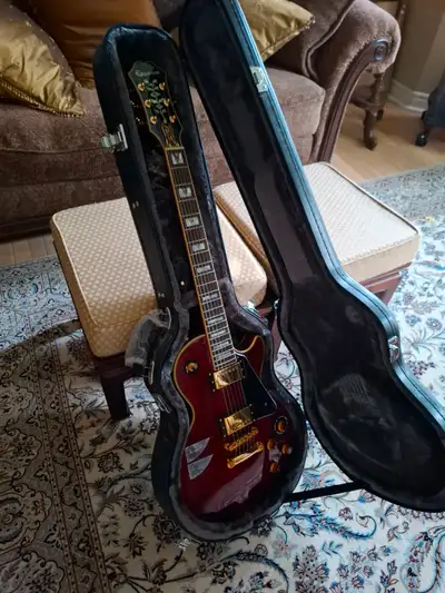 EPIPHONE LES PAUL, CUSTOM , MICS and STAND, View more