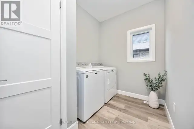 9 POSTMA CRESCENT North Middlesex (Ailsa Craig), Ontario in Houses for Sale in Grand Bend - Image 6