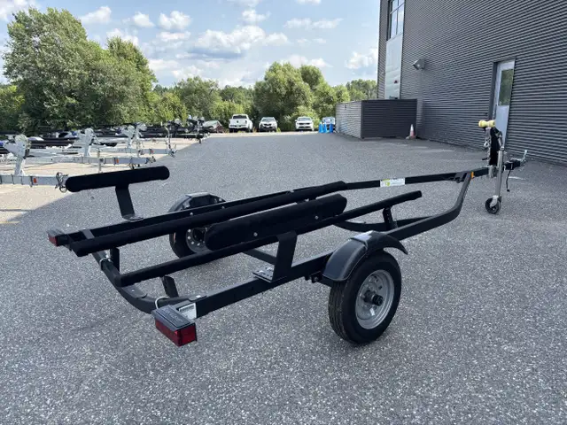 2023 ShoreLand'r DUV15TM 16' Boat Trailer in Powerboats & Motorboats in Sudbury - Image 4