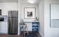 Fully renovated and stylish 2 bedroom suites on Nelson and Burrard, adjacent to the Central Business... (image 3)