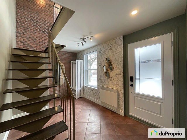 $697,000 - Townhouse for sale in Ahuntsic / Cartierville — photo 3