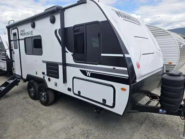 2025 Winnebago Micro Minnie 1821FB in Travel Trailers & Campers in Penticton - Image 5
