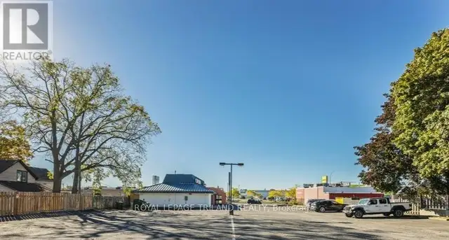 985 TALBOT STREET St. Thomas, Ontario in Commercial & Office Space for Rent in London - Image 40