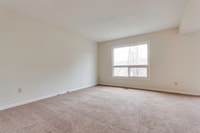 3 Bed, 2.5 Bath, Spacious, Air-Conditioned, Recently Renovated Kitchen, Unit Available! Contact us a... (image 6)