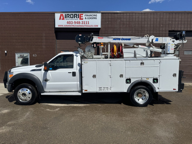 2015 Ford F-550 DRW XLT SERVICE TRUCK CRANE VMAC LOW KM! in Cars & Trucks in Calgary
