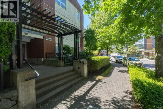 201 380 Waterfront Cres Victoria, British Columbia in Condos for Sale in Victoria - Image 3