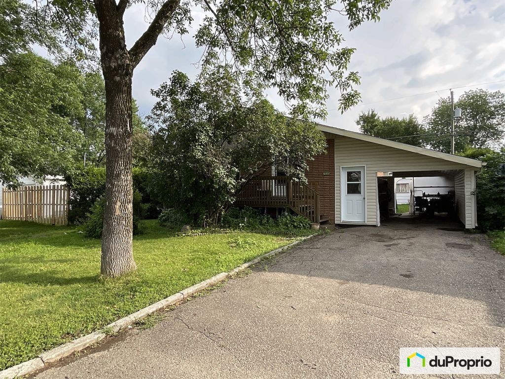 $333,000 - Bungalow for sale in Jonquière (Arvida) — photo 1