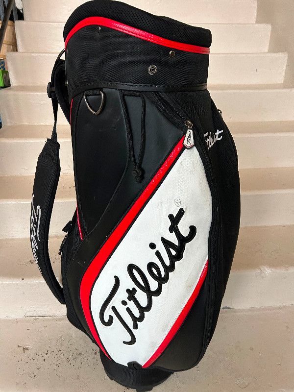 Titlest golf bag in Golf in Truro