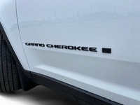 This Jeep Grand Cherokee has a powerful EC7 2.0L HURRICANE 4 TURBO W/ESS engine powering this Automa... (image 9)