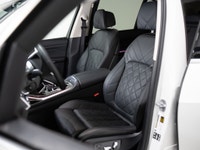 This 2024 BMW X7 xDrive40i is a Canadian vehicle with a clean Carfax report and remaining manufactur... (image 8)