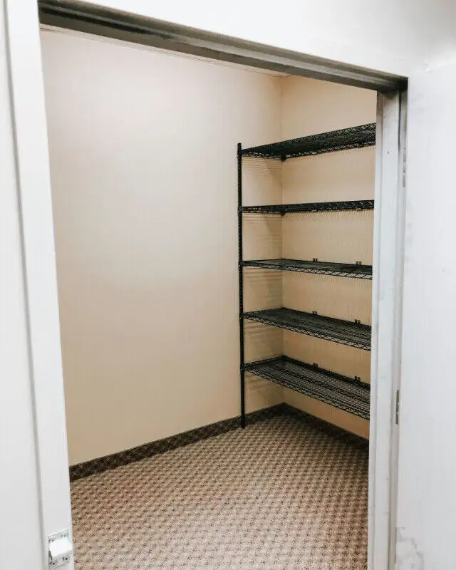 Storage Units for Rent in Red Deer - Indoor in Storage & Parking for Rent in Red Deer - Image 8