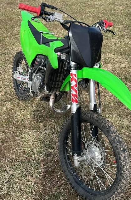 2018 KAWASAKI KX100-GREEN! in Dirt Bikes & Motocross in Edmonton - Image 8