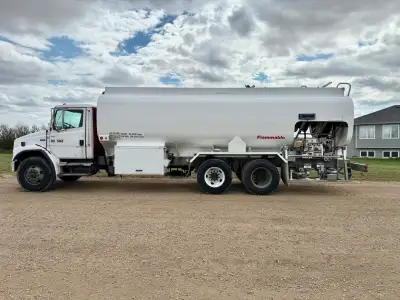 2004 Freightliner FL80 with Almac International 18,200L Single Compartment Aluminum DOT406 Fuel Tank...