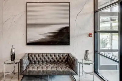 Studio Premium - 10711 Saskatchewan Dr. *Renovated Suite*
