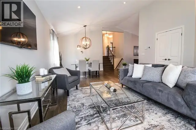 295 COURTLAND Street Delhi, Ontario in Houses for Sale in Norfolk County - Image 8