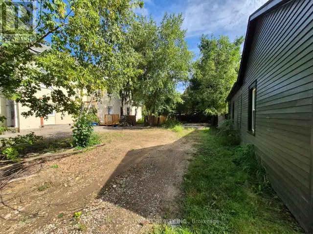 51 PEARL STREET Brantford, Ontario in Land for Sale in Brantford - Image 6