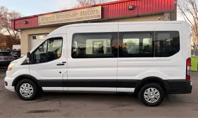 **CARS TRUCKS SUV 4X4 VAN AWD EDMONTON FINANCING AVAILABLE EASY FINANCING ** 2022 FORD T-350 15 PASS...