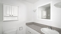 Black Friday, Your Way Visitez notre site Web : https://www.capreit.ca/fr/appartements-a-louer/montr... (image 5)