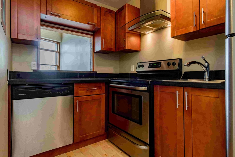 265 Ontario Street, 2Bedroom Apartment at 2295/Month Long Term