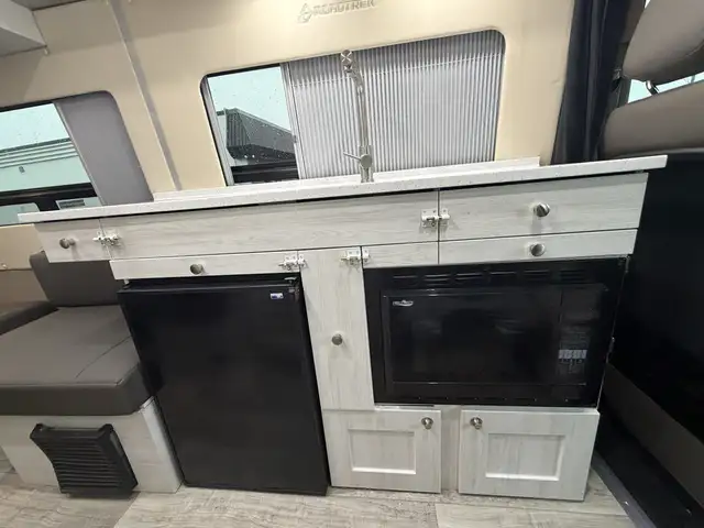 2023 Roadtrek SS Agile in RVs & Motorhomes in Windsor Region - Image 19