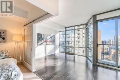 2307 - 832 BAY STREET Toronto (Bay Street Corridor), Ontario