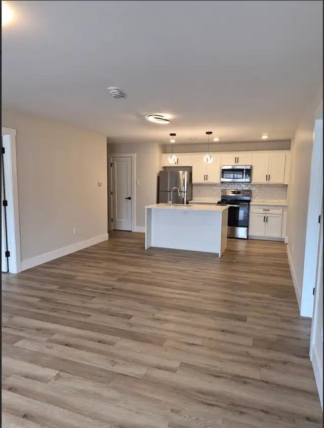 39 Dobbin St 2 bedroom apartment in Rothesay 2nd & 3rd Floor in Long Term Rentals in Saint John - Image 16