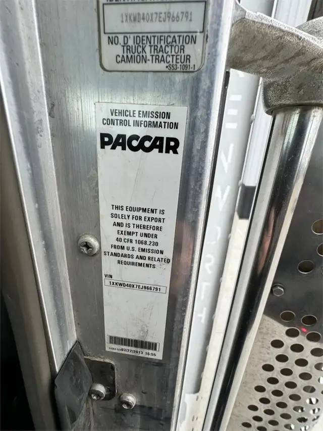 2014 KENWORTH W900L in Heavy Trucks in City of Montréal - Image 25