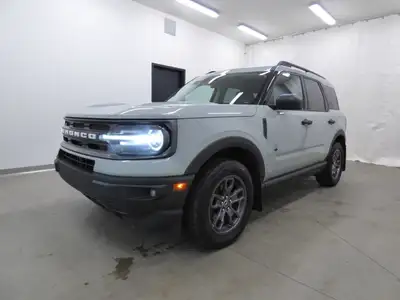 Découvrez votre prochain compagnon d'aventure! Ce Ford Bronco Sport 2021 gris élégant n'est pas qu'u...