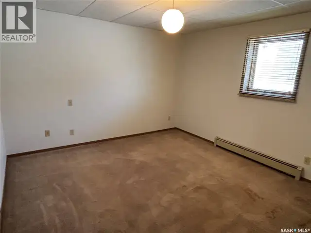 345 SCARTH STREET Regina, Saskatchewan in Houses for Sale in Regina - Image 4