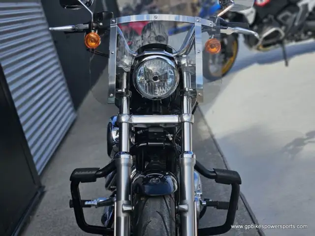 2018 Harley-Davidson Sportster XL883L Superlow in Sport Touring in Oshawa / Durham Region - Image 7