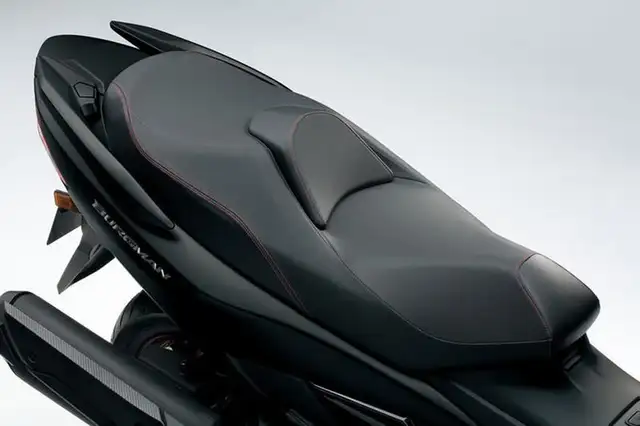 2025 Suzuki Burgman 400 in Scooters & Pocket Bikes in Ottawa - Image 13