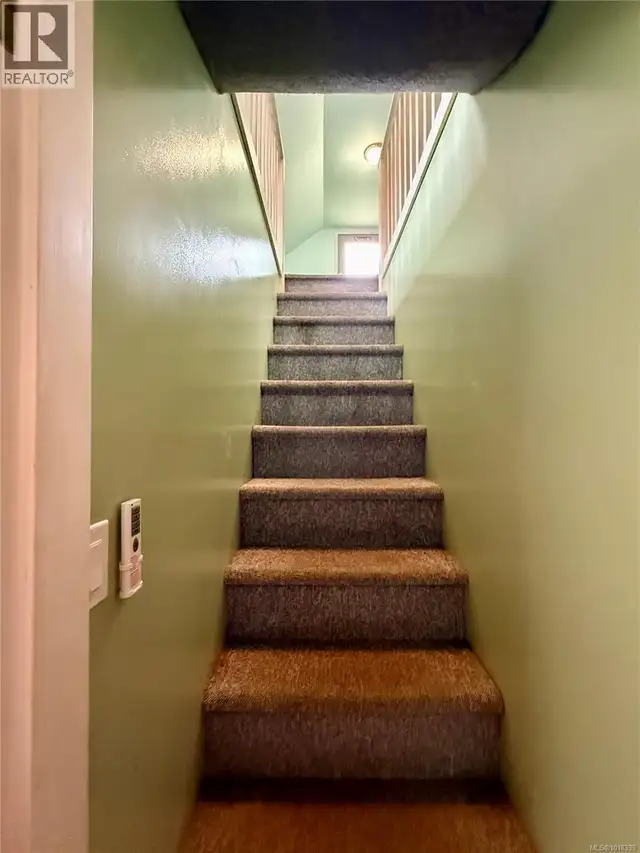 148 Meadow Dr Salt Spring, British Columbia in Houses for Sale in Fort McMurray - Image 20