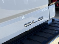 AMVIC Licensed Dealer * Long Box * Remote Start * X31 Off-Road Pkg * Heated Front Seats & Steering W... (image 7)