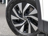 This Volkswagen Tiguan delivers a Intercooled Turbo Regular Unleaded I-4 2.0 L/121 engine powering t... (image 8)