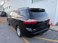 PRIX ET QUALITÉ IMBATTABLE venez découvrir notre TOYOTA SIENNA 2017 LE + BANCS CHAUFF + HITCH + 8 PL... (image 3)