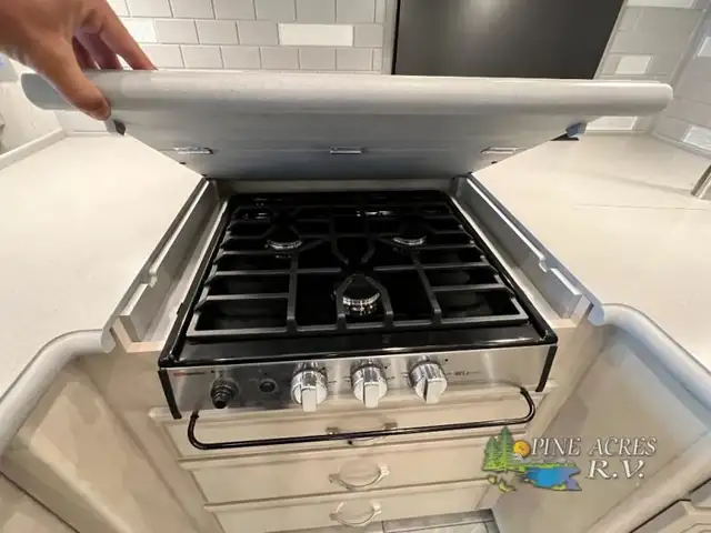 2023 Newmar Kountry Star 4037 Diesel Pusher 360 h.p. in RVs & Motorhomes in Moncton - Image 44